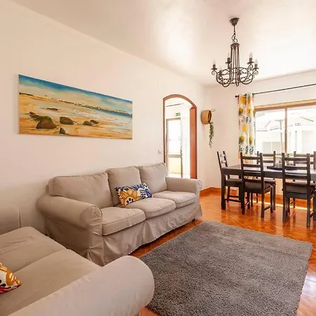 Ninestories Baleal Tatil Evi *