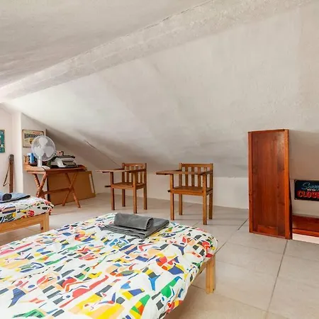 Ninestories Baleal Tatil Evi