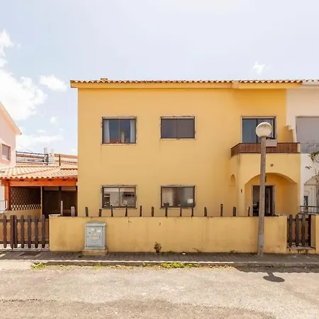 Ninestories Baleal Tatil Evi *