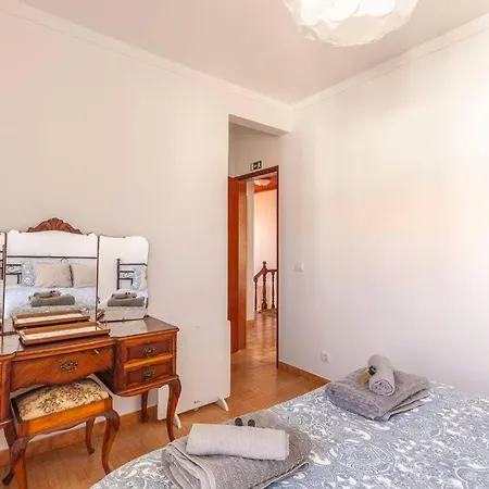 Ninestories Baleal Tatil Evi *