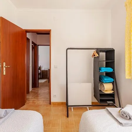 Ninestories Baleal Ferrel (Leiria)