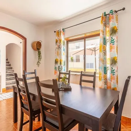 Tatil Evi Ninestories Baleal *