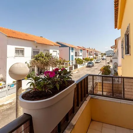 Ninestories Baleal Tatil Evi *