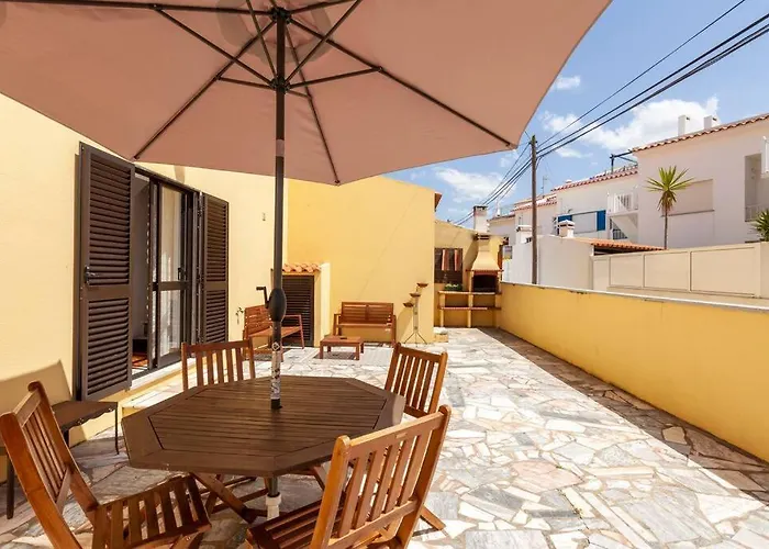 Ninestories Baleal Ferrel (Leiria)