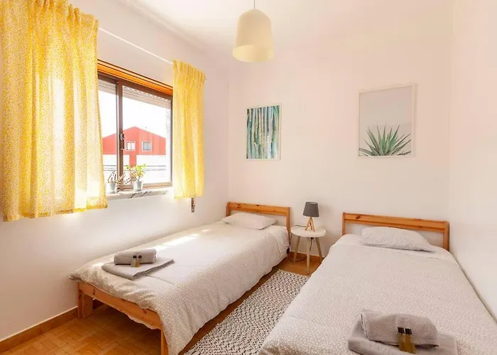 Ninestories Baleal Tatil Evi